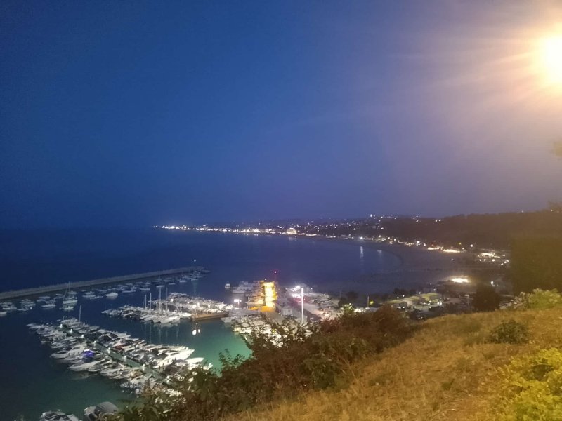 Image nocturne de Conero